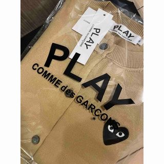 コムデギャルソン(COMME des GARCONS)のプレイコムデギャルソン カーディガン ロゴ ハート(カーディガン)