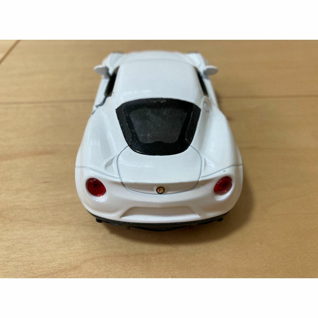 トイザらス(トイザラス)のスピードシティ 1:32 シティストリートカー MASERATI MC GT4 キッズ/ベビー/マタニティのおもちゃ(電車のおもちゃ/車)の商品写真