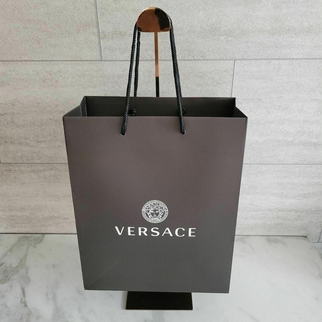 VERSACE(ヴェルサーチ)の☆即日発送☆　VERSACE ヴェルサーチ　ショップ袋　ショッパー メンズのファッション小物(折り財布)の商品写真