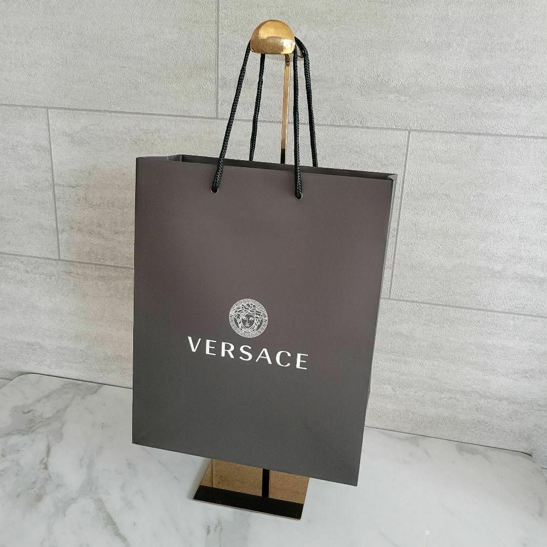 VERSACE(ヴェルサーチ)の☆即日発送☆　VERSACE ヴェルサーチ　ショップ袋　ショッパー メンズのファッション小物(折り財布)の商品写真