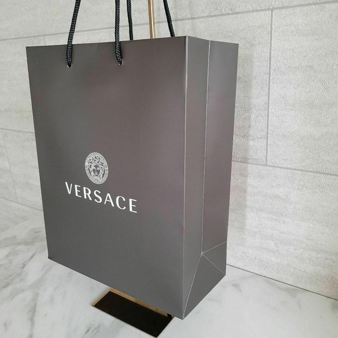 VERSACE(ヴェルサーチ)の☆即日発送☆　VERSACE ヴェルサーチ　ショップ袋　ショッパー メンズのファッション小物(折り財布)の商品写真