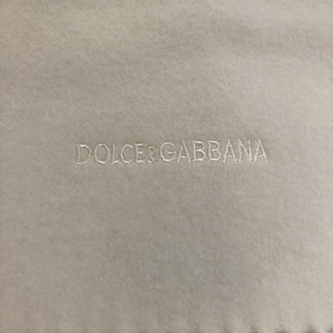 DOLCE&GABBANA(ドルチェアンドガッバーナ)の★即日発送可能です★ドルチェ&ガッバーナマフラー ホワイト 白色 レディースのファッション小物(マフラー/ショール)の商品写真