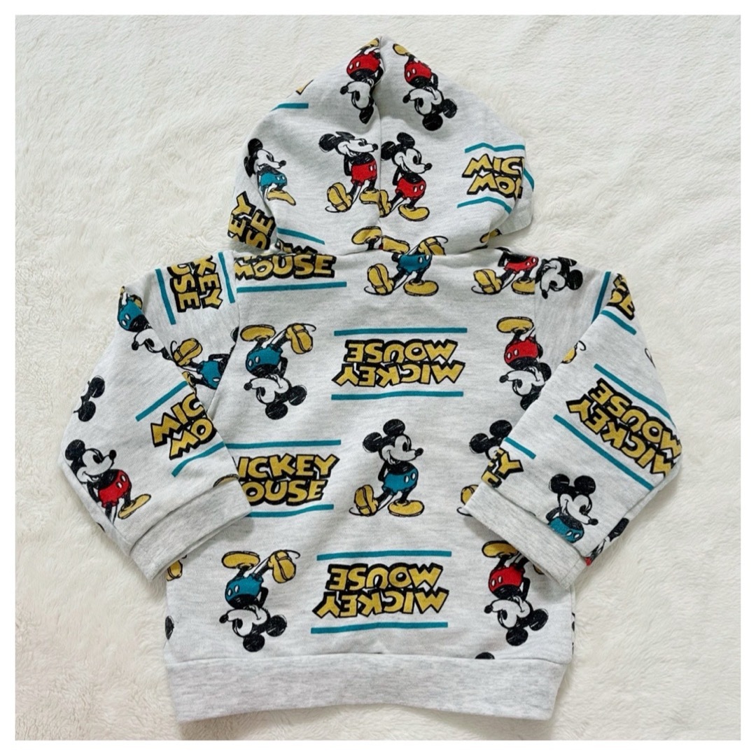 Disney(ディズニー)のディズニー ミッキー パーカー 90 キッズ/ベビー/マタニティのキッズ服男の子用(90cm~)(Tシャツ/カットソー)の商品写真