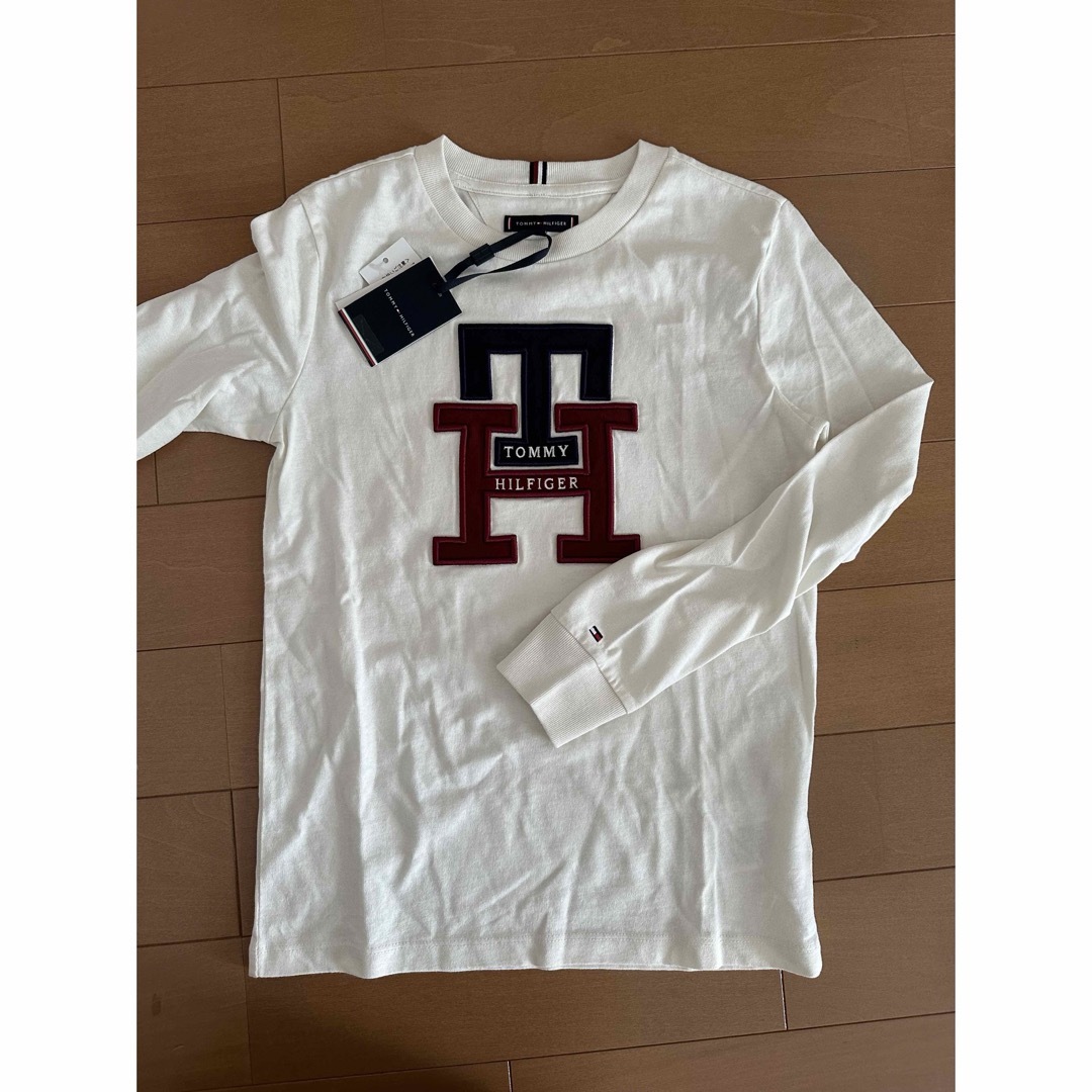 TOMMY HILFIGER(トミーヒルフィガー)のトミーヒルフィガー　Tシャツ キッズ/ベビー/マタニティのキッズ服男の子用(90cm~)(Tシャツ/カットソー)の商品写真