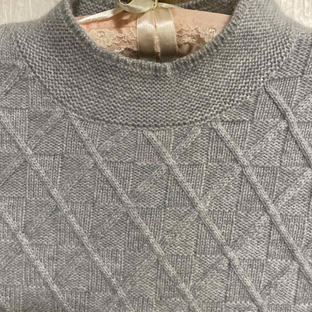 Rogica(ロジカ)のRogica ライトグレーカシミア100%模様編みセーター(実家保管品) レディースのトップス(ニット/セーター)の商品写真