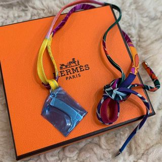 エルメス(Hermes)の☆新品☆HERMES トゥールビヨン シルクネックレス ブレス ブーツチャーム(ネックレス)