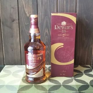 デュワーズ(デュワーズ)のデュワーズ Dewar's 18年 旧ボトル 750ml 40% 箱付(ウイスキー)