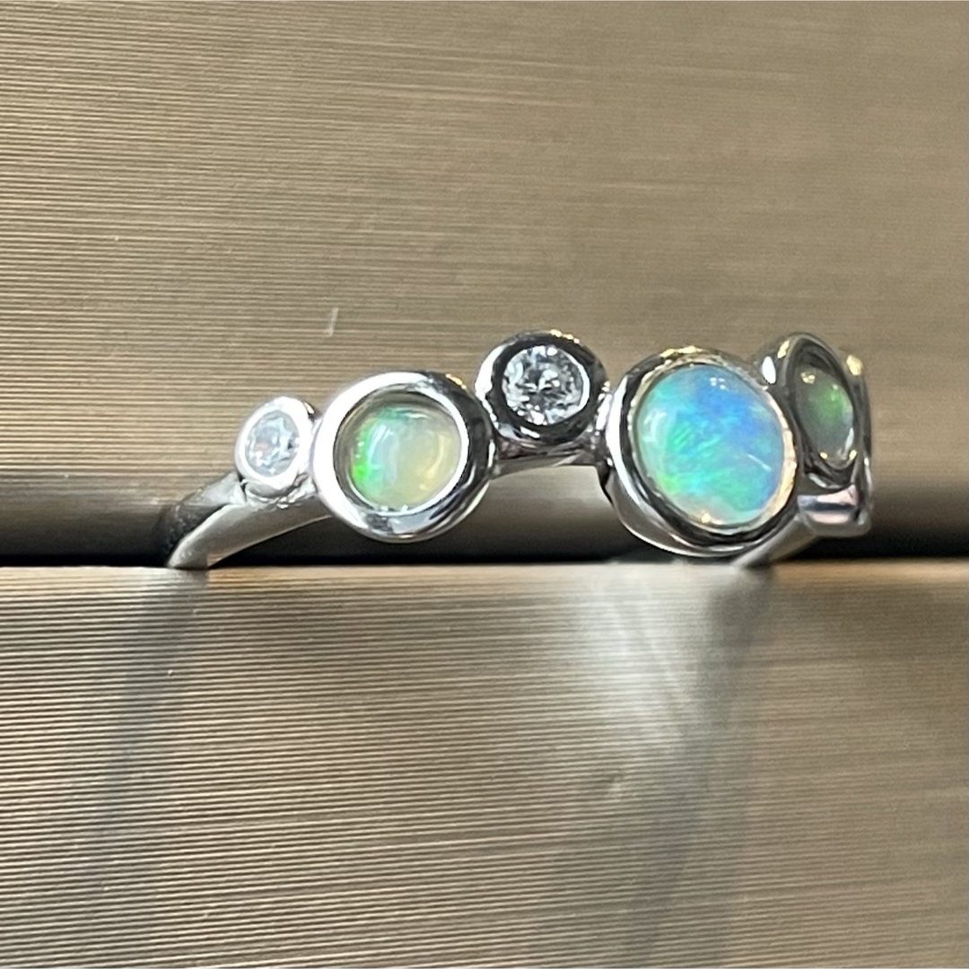 オパール しゃぼん ハーフエタニティ バブル デザイン シルバー リング レディースのアクセサリー(リング(指輪))の商品写真