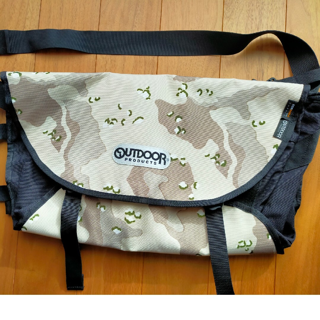 OUTDOOR PRODUCTS(アウトドアプロダクツ)のOUTDOOR PRODUCTS メッセンジャーバッグ メンズのバッグ(メッセンジャーバッグ)の商品写真