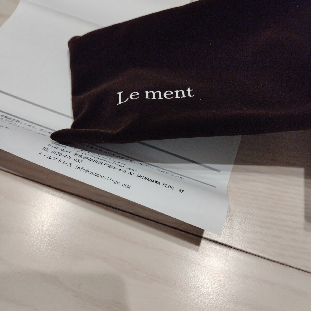 Le Ment(ルメント)のLe mentストレートヒートブラシ スマホ/家電/カメラの美容/健康(ヘアアイロン)の商品写真