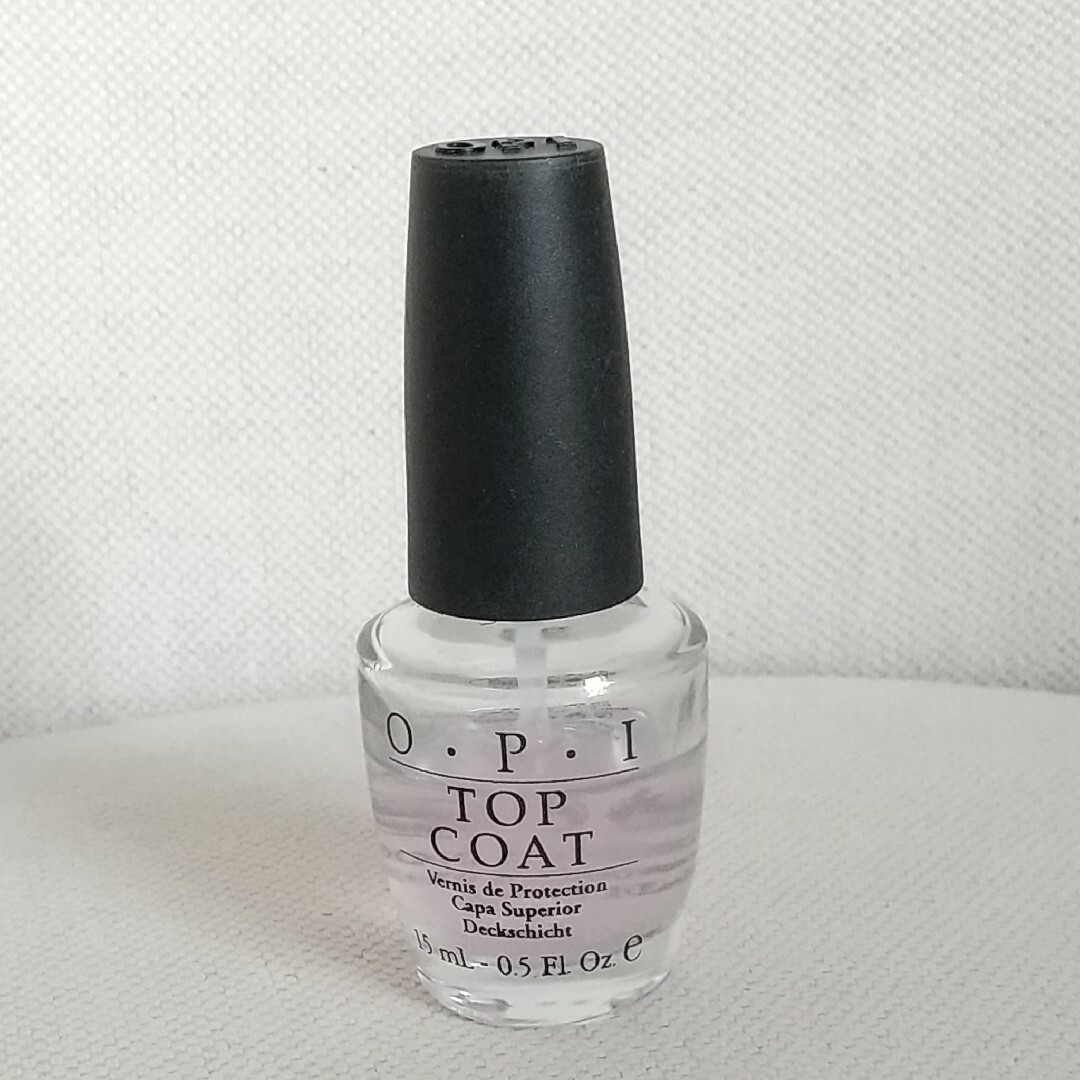 OPI(オーピーアイ)のOPI トップコート　中古 コスメ/美容のネイル(ネイルトップコート/ベースコート)の商品写真