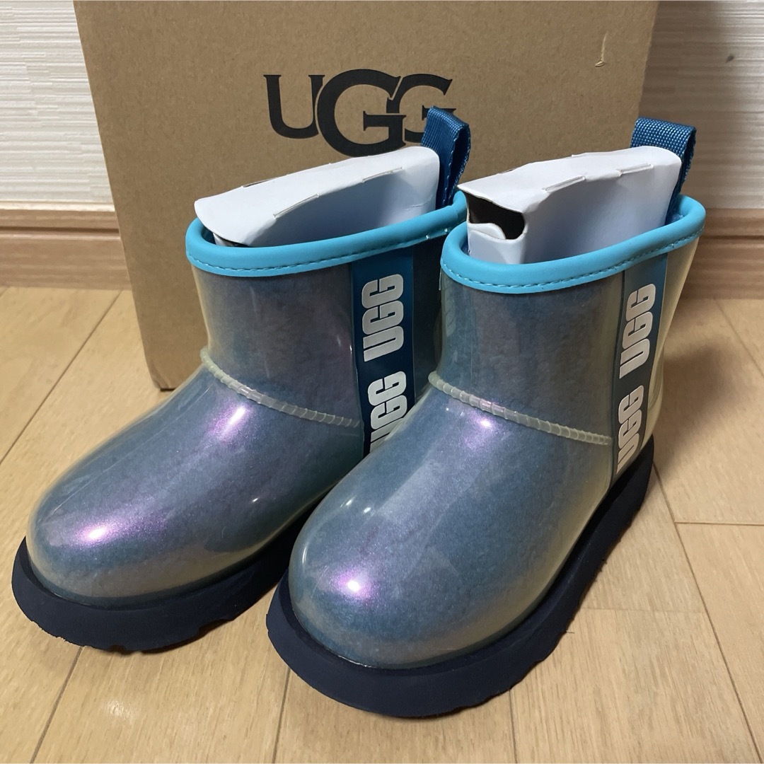 UGG(アグ)のUGG キッズ　ブーツ　ムートン　17センチ キッズ/ベビー/マタニティのキッズ靴/シューズ(15cm~)(ブーツ)の商品写真