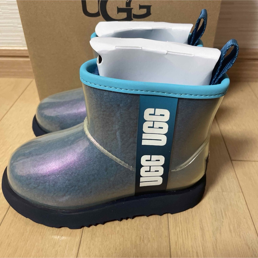 UGG(アグ)のUGG キッズ　ブーツ　ムートン　17センチ キッズ/ベビー/マタニティのキッズ靴/シューズ(15cm~)(ブーツ)の商品写真