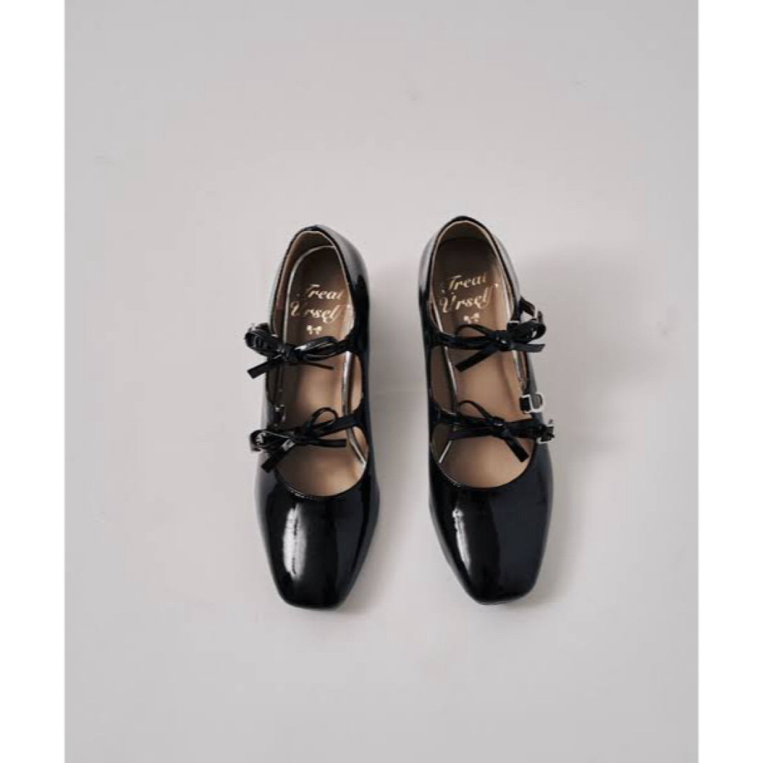 épine(エピヌ)のトリートユアセルフ　リボン　パンプス　黒　24.5 大きめ　大きい レディースの靴/シューズ(ハイヒール/パンプス)の商品写真