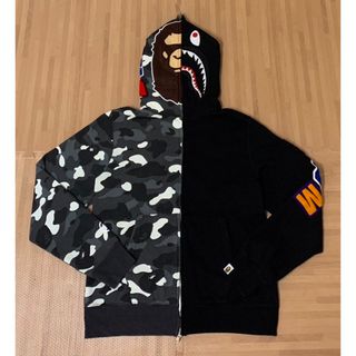 アベイシングエイプ(A BATHING APE)の★激レア★蓄光★ APE city camo大猿 シャークパーカー　L パーカー(パーカー)