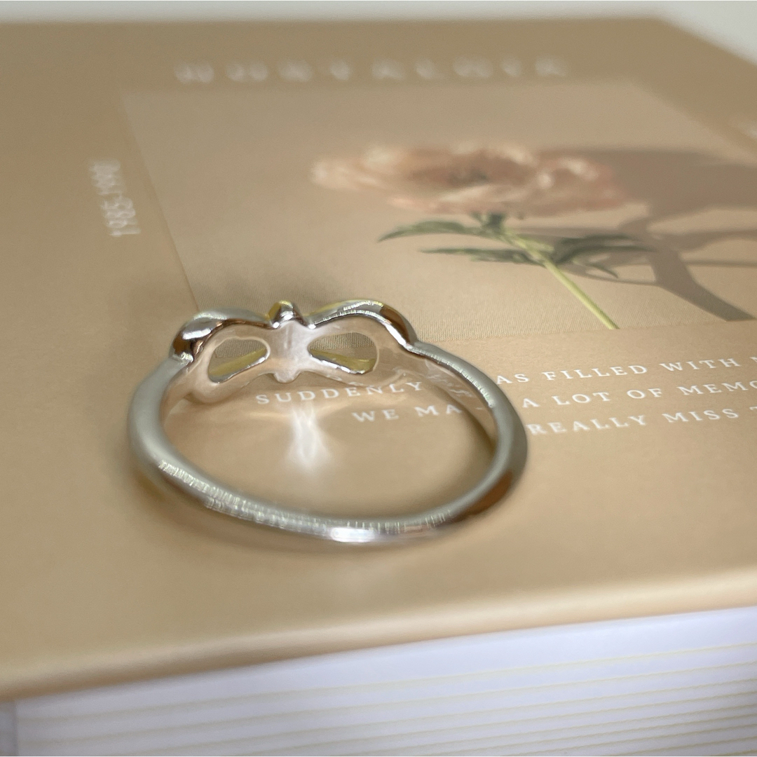 大人可愛いリボンのリング レディースのアクセサリー(リング(指輪))の商品写真
