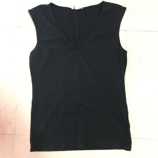 エイチアンドエム(H&M)の【新品未使用】H&M VネックTOPS(Tシャツ(半袖/袖なし))