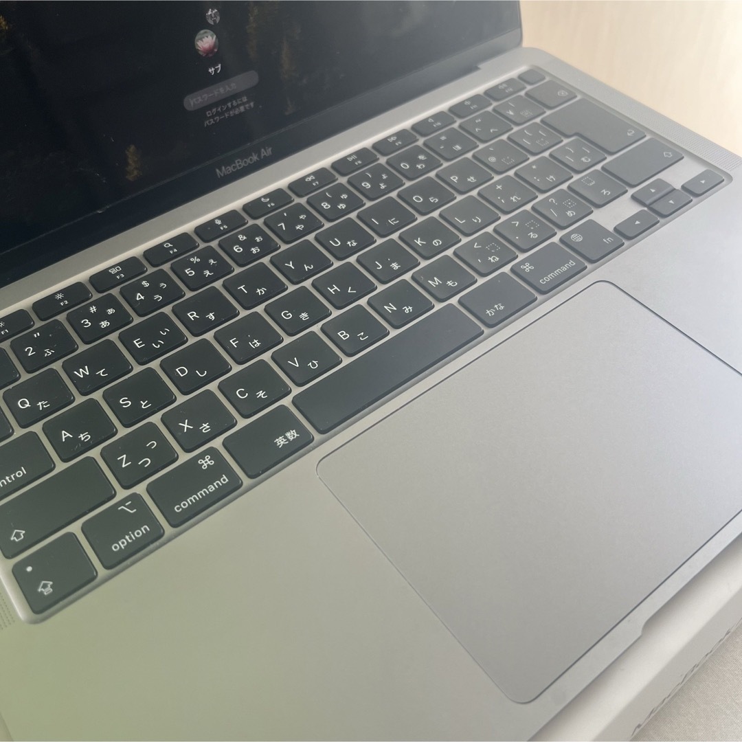 Mac (Apple)(マック)のMacBook Air M1 スペースグレイ 13" 256GB スマホ/家電/カメラのPC/タブレット(ノートPC)の商品写真