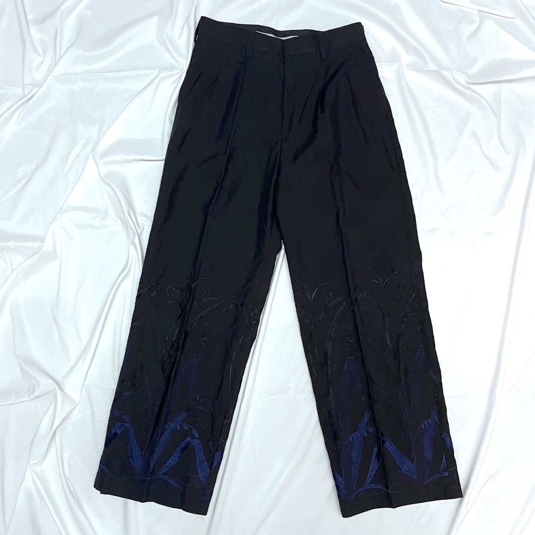 DRIES VAN NOTEN(ドリスヴァンノッテン)のdisemBySiiK embroidery linen slacks メンズのパンツ(スラックス)の商品写真