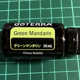 ドテラ　グリーンマンダリン　アロマオイル　15ml(エッセンシャルオイル（精油）)