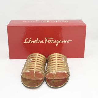 フェラガモ(Ferragamo)の美品 Salvatore Ferragamo フェラガモ フラットサンダル 6C 23.5 レディース AO1588 (サンダル)