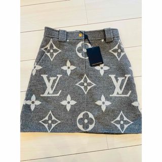 ルイヴィトン(LOUIS VUITTON)の【新品】LOUIS VUITTON モノグラム スカート ジャイアントモノグラム(ひざ丈スカート)