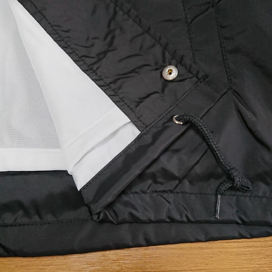 【新品】プリント入り コーチジャケット（ブラック）M メンズのジャケット/アウター(ナイロンジャケット)の商品写真