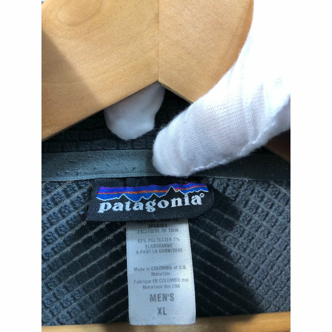 021002○ Patagonia レギュレーター R1 プルオーバー XL の通販 by ...