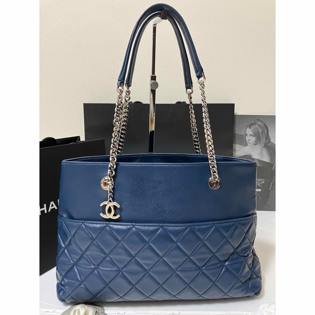 CHANEL(シャネル)の専用♡超美品★シャネル チェーンショルダーバッグ ココチャーム付き 正規品 レディースのバッグ(ショルダーバッグ)の商品写真