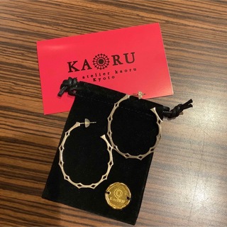 カオル(KAORU)のKAORU  ピアス　カレイド K10(ピアス)