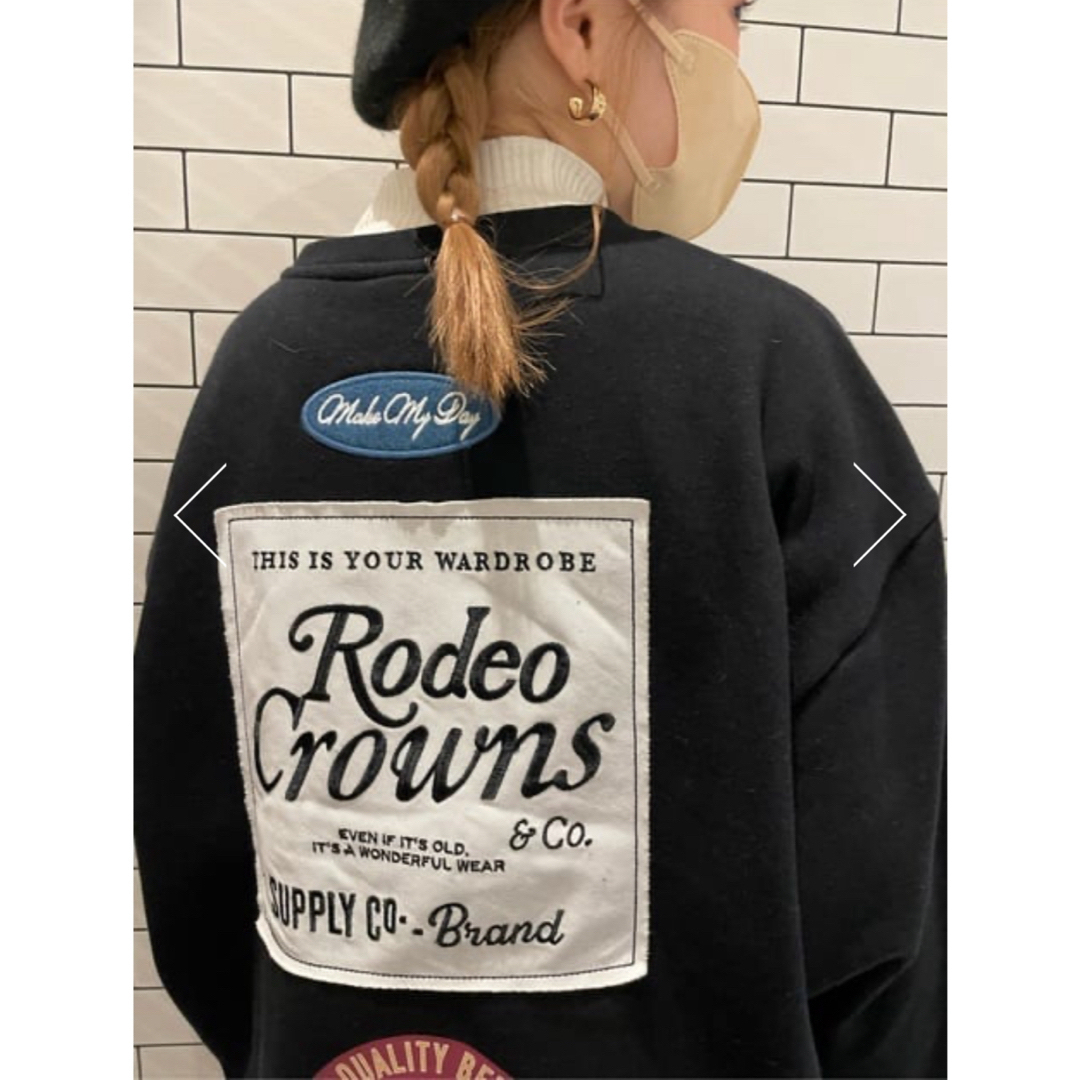 RODEO CROWNS WIDE BOWL(ロデオクラウンズワイドボウル)のロデオ★ LOGO MANY PATCHESスウェット レディースのトップス(トレーナー/スウェット)の商品写真