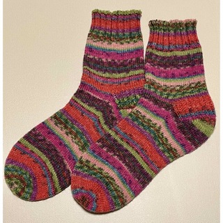 オパール毛糸の手編み靴下　13(レッグウェア)