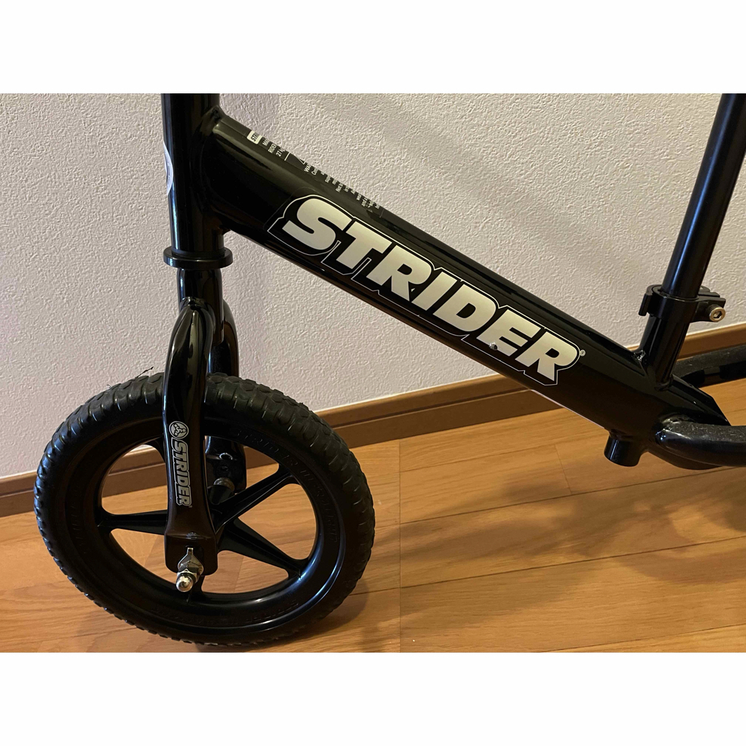 STRIDA(ストライダ)の★ストライダー　クラシック　キッズ自転車　美品★ブラック スポーツ/アウトドアの自転車(自転車本体)の商品写真