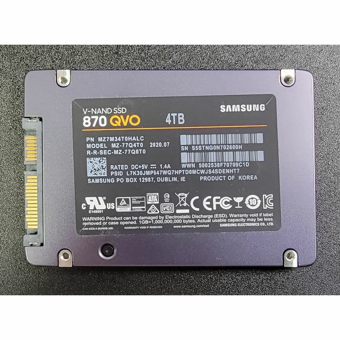 SAMSUNG(サムスン)のSamsung SSD 870 QVO 4TB SATA 2.5インチ スマホ/家電/カメラのPC/タブレット(PCパーツ)の商品写真