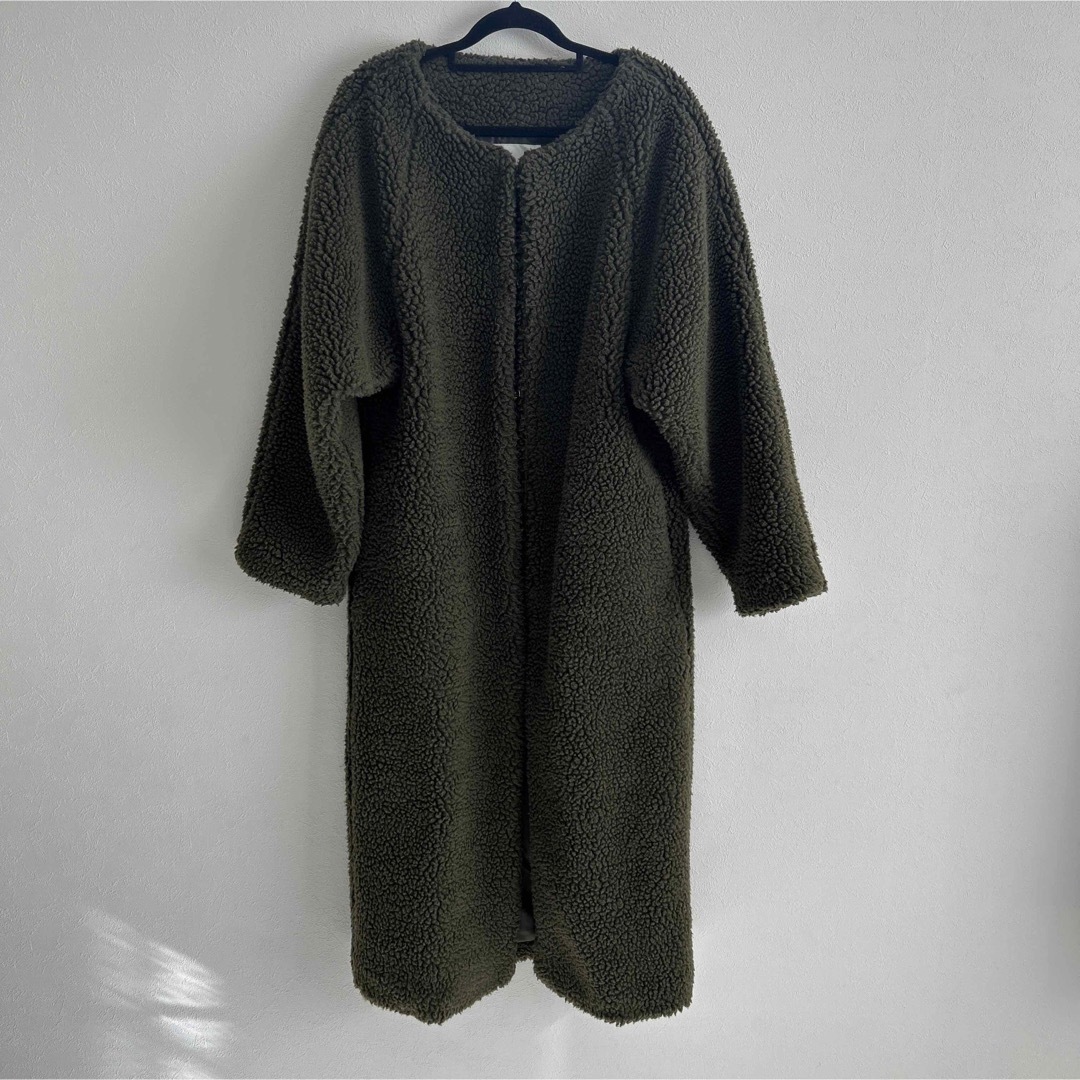 room306 CONTEMPORARY(ルームサンマルロクコンテンポラリー)のOver Boa Long Coat ボアロングコート カーキ レディースのジャケット/アウター(ロングコート)の商品写真