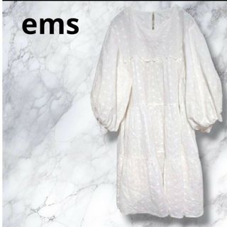 イームス(EMS)の美品✨ems  ボリューム袖ティアードチュニック 白　Ｆ　コットン100%　春夏(チュニック)