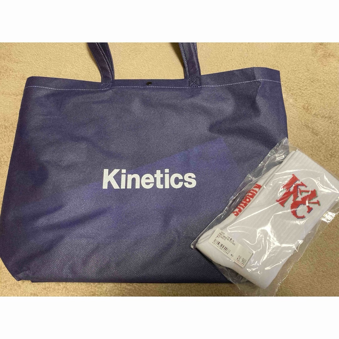 kinetics(キネティックス)のお値下げ☆キネティクス☆ナイロンジャケット&靴下セット☆新品未使用☆Ｌサイズ☆ メンズのジャケット/アウター(ナイロンジャケット)の商品写真