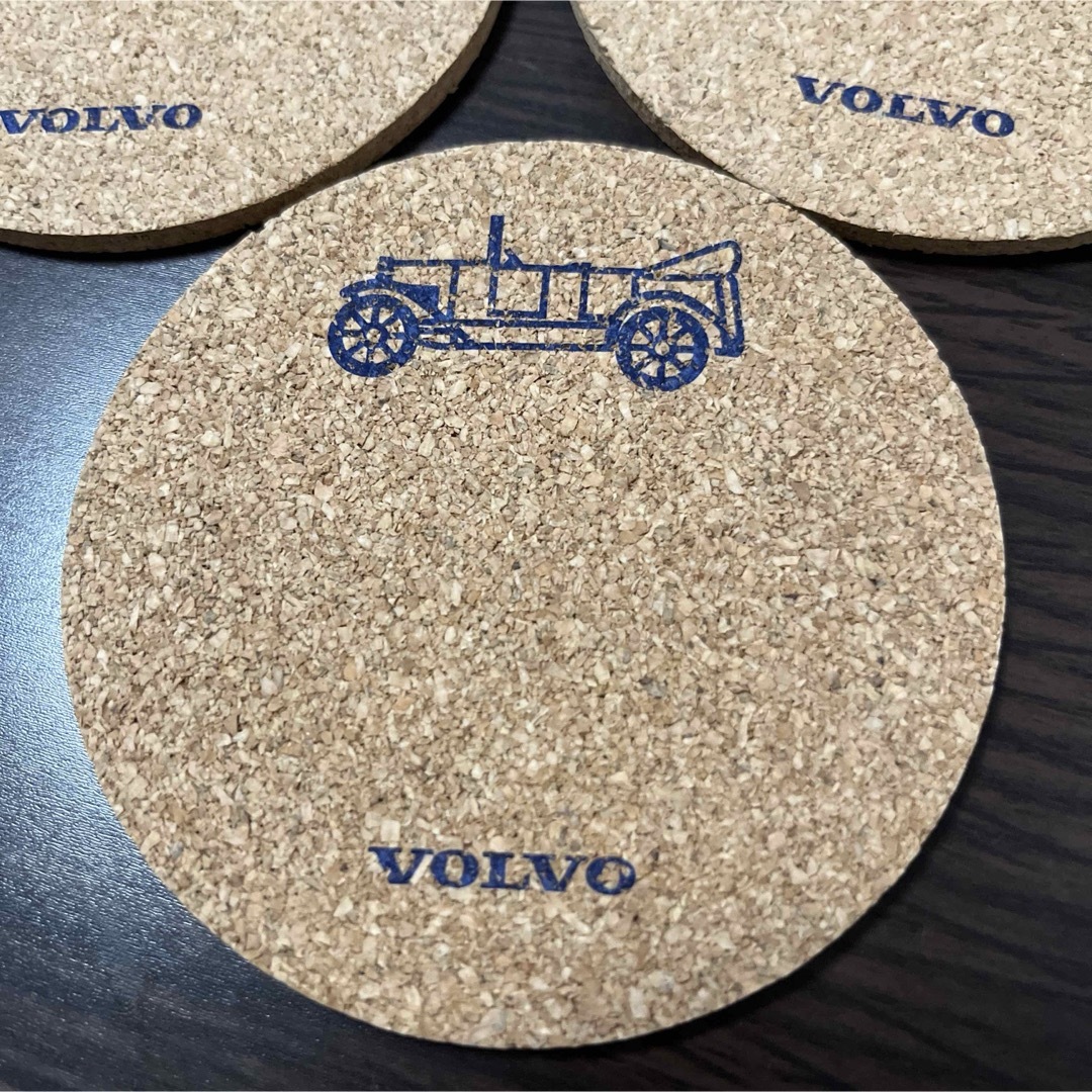 Volvo(ボルボ)のボルボ　コルクコースター インテリア/住まい/日用品のキッチン/食器(テーブル用品)の商品写真