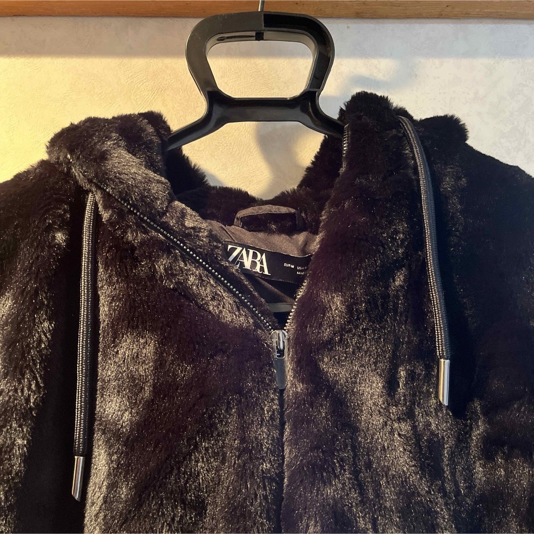 ZARA(ザラ)のZARA ファージャケット　美品 レディースのジャケット/アウター(毛皮/ファーコート)の商品写真