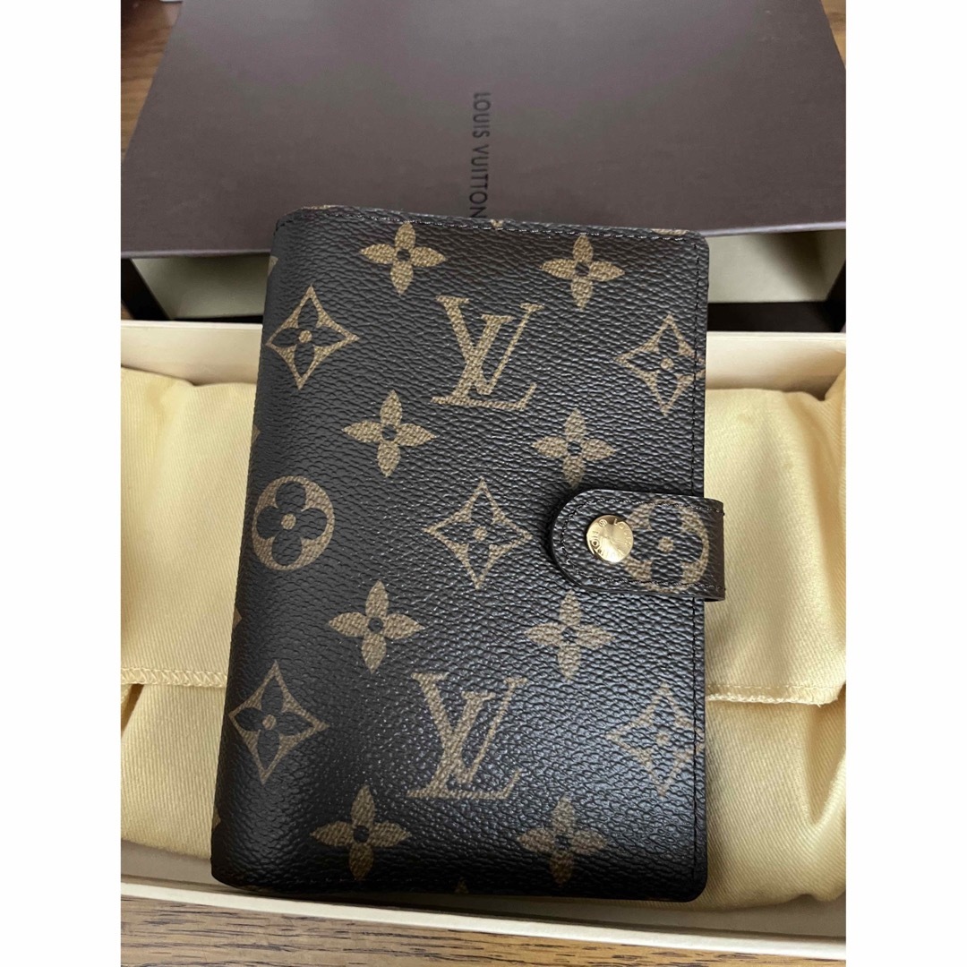 LOUIS VUITTON(ルイヴィトン)の新品未使用　ルイ　ヴィトン　Louis Vuitton手帳カバー インテリア/住まい/日用品の文房具(その他)の商品写真