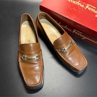 サルヴァトーレフェラガモ(Salvatore Ferragamo)のSalvatore Ferragamo ガンチーニ ビットローファー レディース(ローファー/革靴)