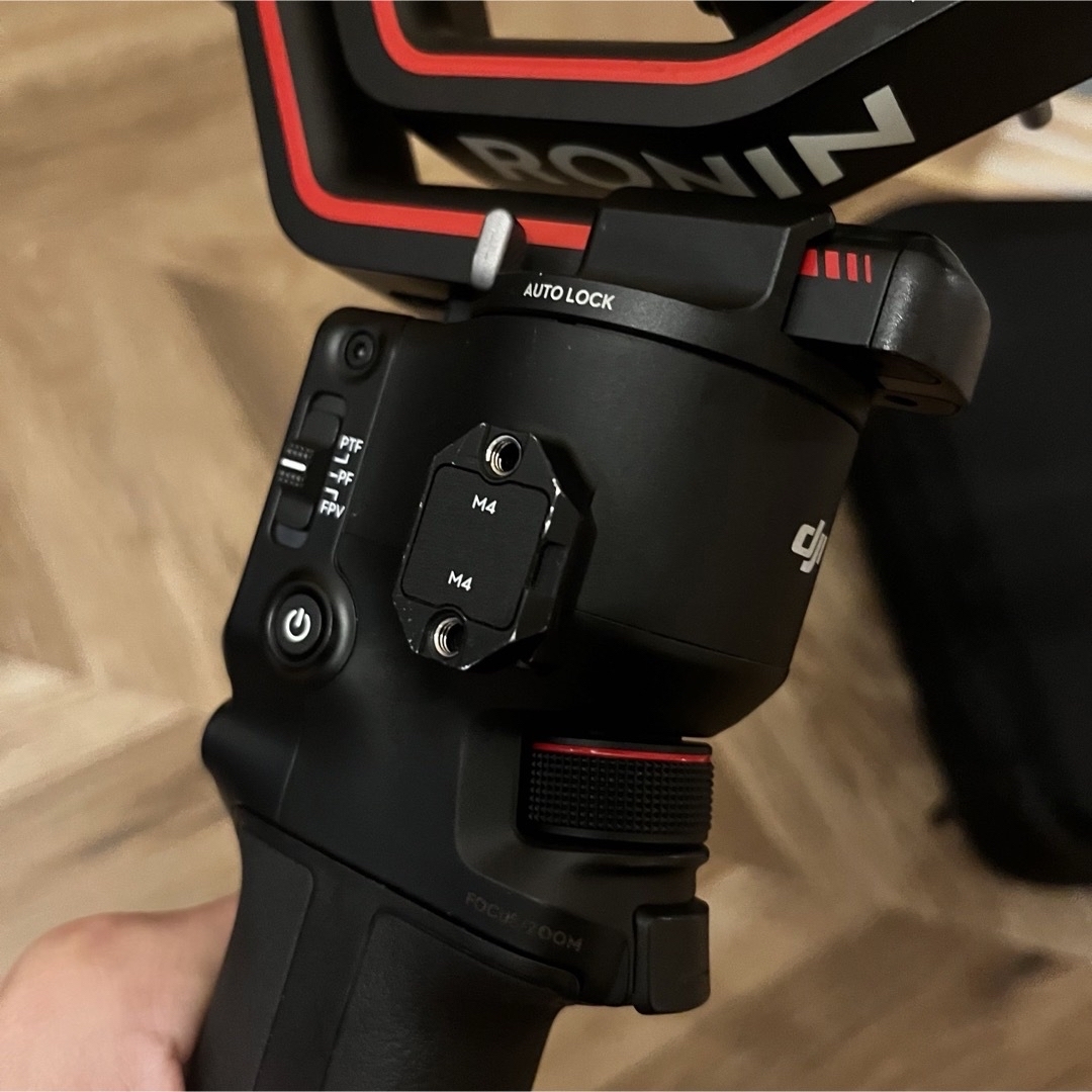 DJI RS3ジンバル ハンドル、ケース付 スマホ/家電/カメラのカメラ(その他)の商品写真