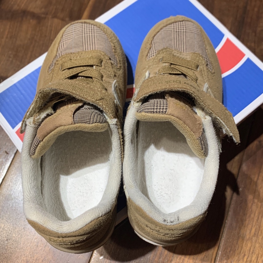 996（New Balance）(キュウキュウロク)の17cm ニューバランスKV996GWY TAN 黄土色ベージュにチェック キッズ/ベビー/マタニティのキッズ靴/シューズ(15cm~)(その他)の商品写真