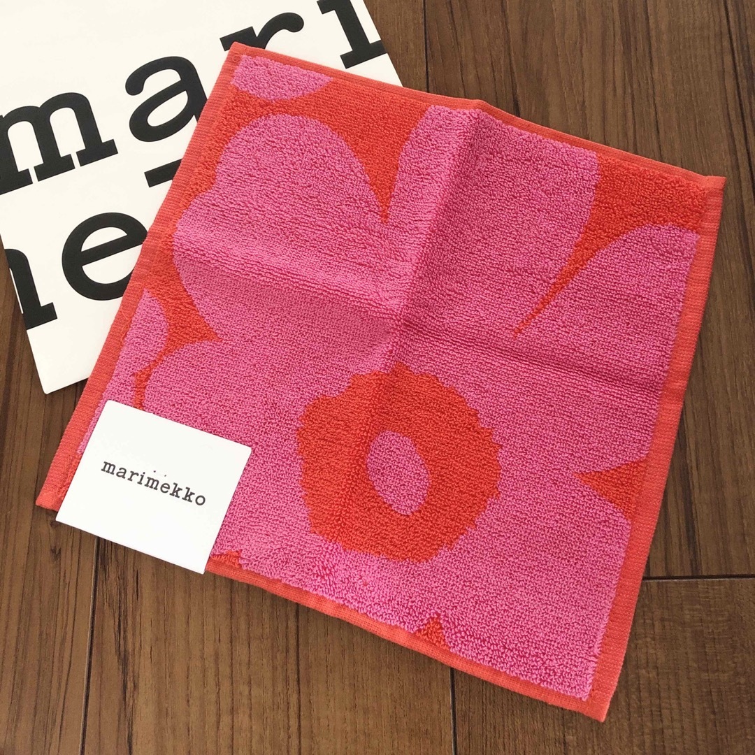 marimekko(マリメッコ)のマリメッコ 新品バッグ＆ハンカチ レディースのバッグ(ショルダーバッグ)の商品写真