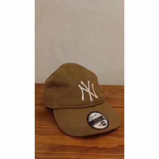 ニューエラー(NEW ERA)のMy 1st 9TWENTY ニューヨーク・ヤンキース カーキ × ホワイト(帽子)