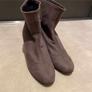 ユニクロ(UNIQLO)のユニクロ ストレッチショートブーツ ダークブラウン 23.5cm(ブーツ)