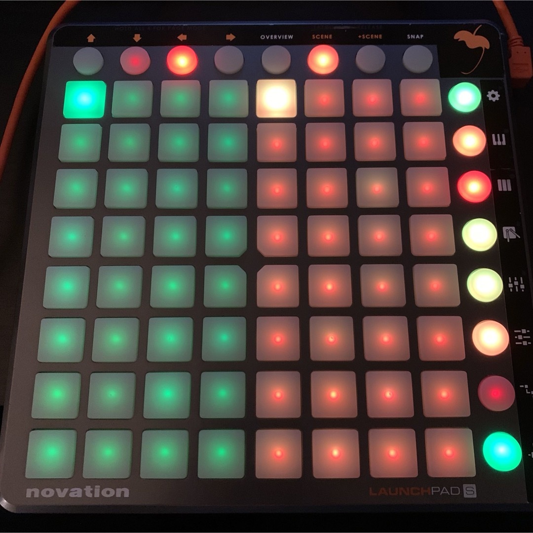 novation(ノベーション)のnovation Launchpad S 楽器のDTM/DAW(MIDIコントローラー)の商品写真