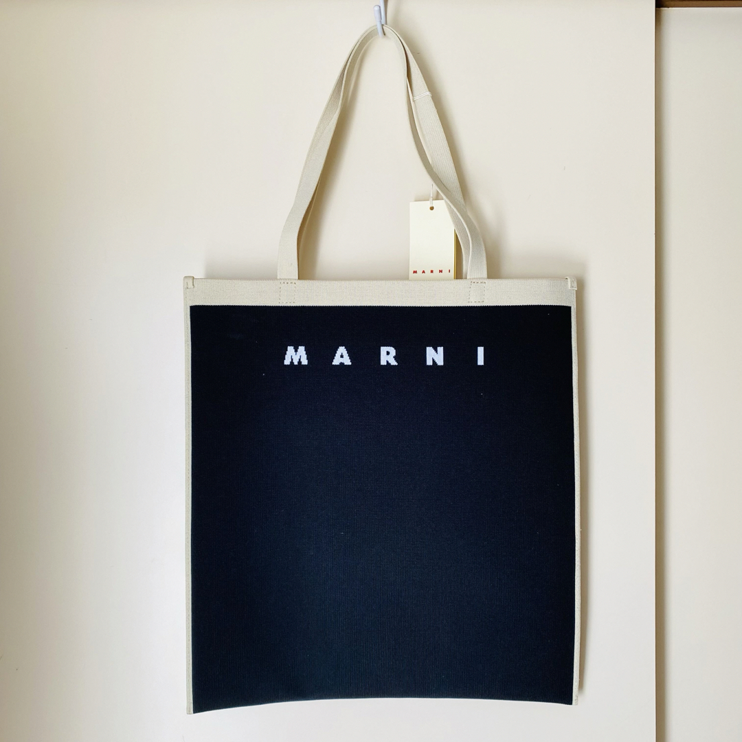 【MARNI】マルニ フラットショッピング トートバッグ(新品)
