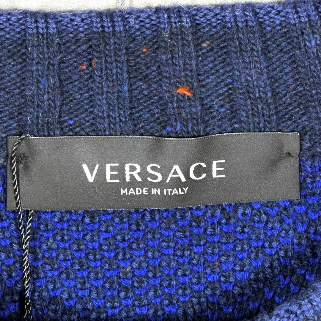 VERSACE(ヴェルサーチ)の『VERSACE』 ヴェルサーチ (44) 総柄 クルーネックニット メンズのトップス(ニット/セーター)の商品写真