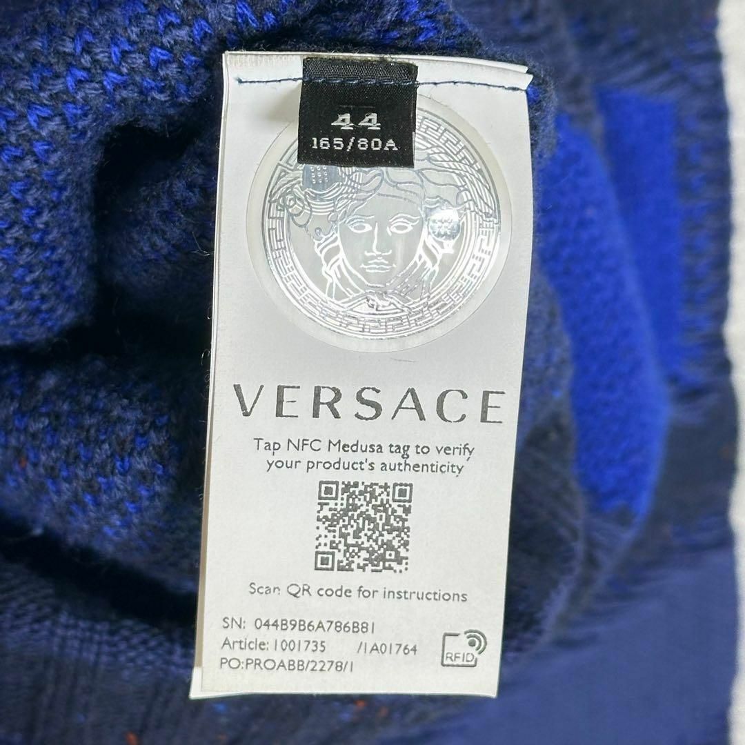 VERSACE(ヴェルサーチ)の『VERSACE』 ヴェルサーチ (44) 総柄 クルーネックニット メンズのトップス(ニット/セーター)の商品写真